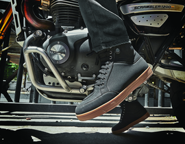 Speed and Strength United by Speed Shoe Black/Gum Size - 8